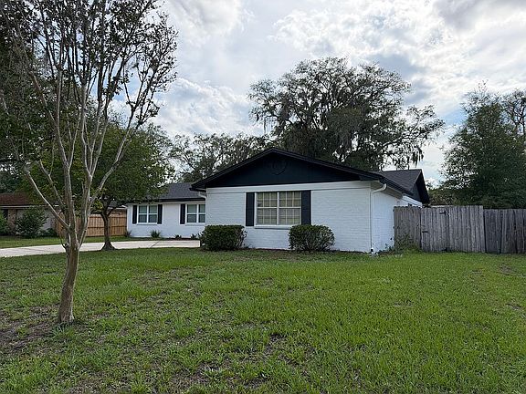 2nd image of 2620 Whipple Ave