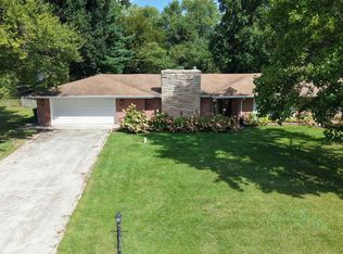 13284 7th Rd, Plymouth, IN 46563