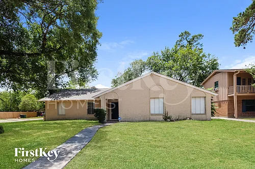 5603 Sheraton Oaks Dr Photo 1