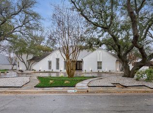 6260 Emeraldwood Pl, Dallas, TX 75254