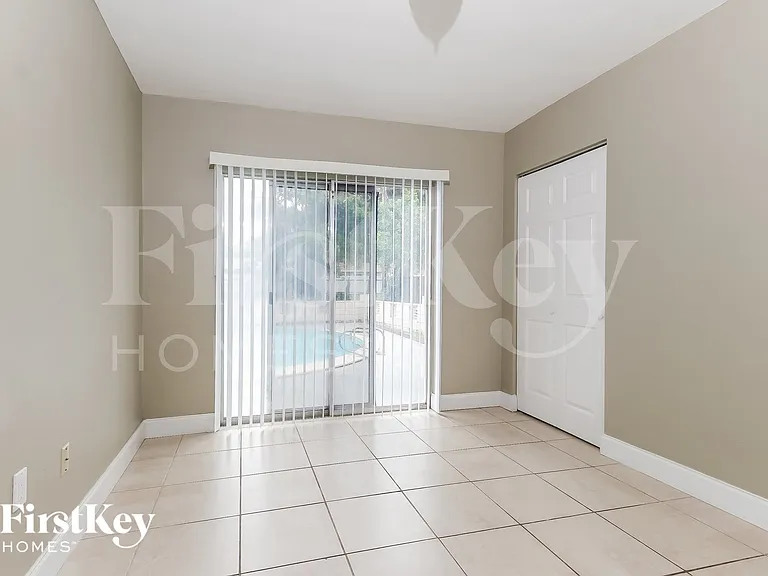 314 NW 49th Ave — Photo 6