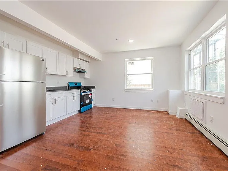 4636 Bronx Blvd #1 — Photo 1