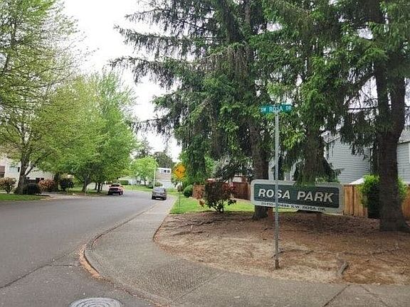 2nd image of 20474 SW Rosa Dr