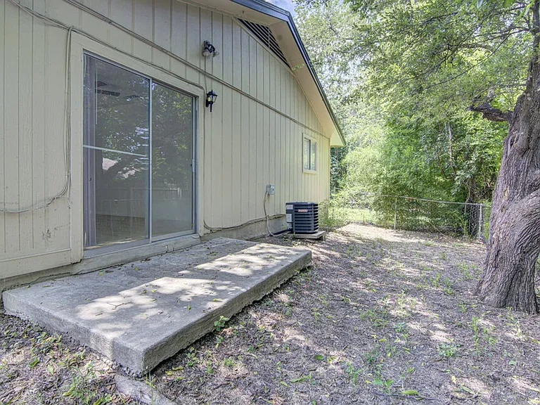 805 Sirocco Dr — Photo 19