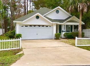 601 Paradise Ct, Atlantic Beach, FL 32233