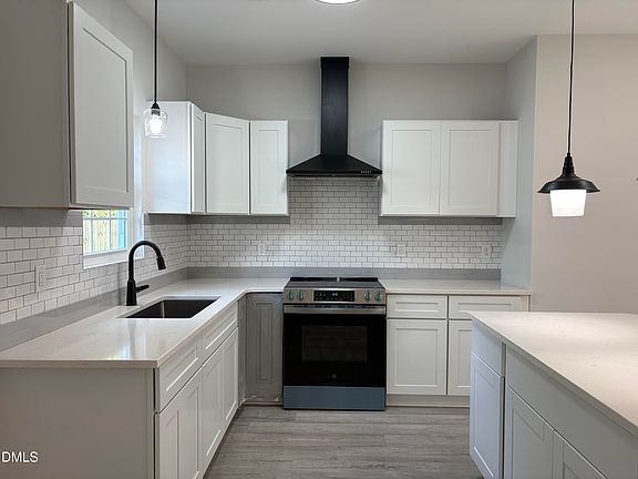 4th image of 1111 Lincoln St SE