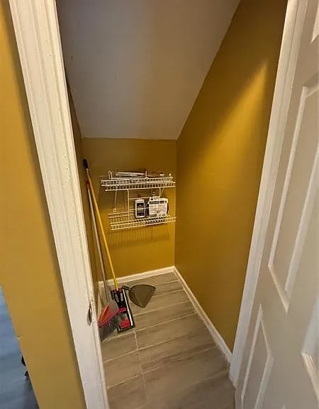 2578 Shadowbrook Dr — Photo 10