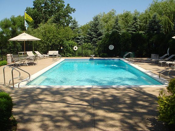 Hydrolic Covered Pool