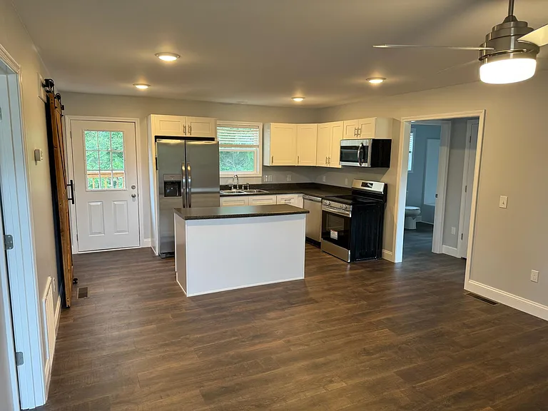 1313 New Hope Rd — Photo 9