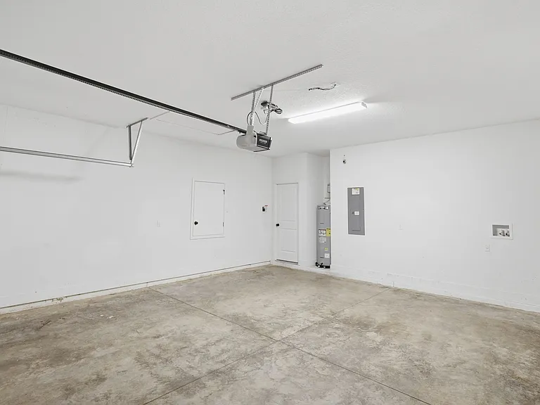 3227 Halsey Ave SE — Photo 46