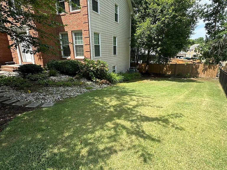 Pinehollow Ct — Photo 4