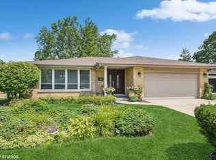 2200 Habberton Ave, Park Ridge, IL 60068