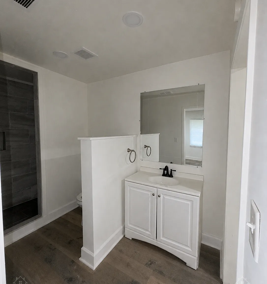 3084 Fleetwood Drive - 1 — Photo 4
