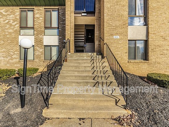 3rd image of 1026 Brinker Dr APT 102