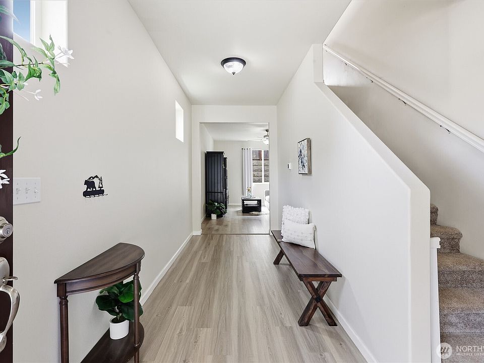 1st image of 12128 319th Avenue SE