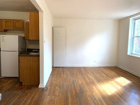 4th image of 5505 Woodside Ave APT 523