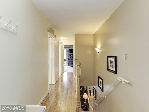 4th image of 6 Dudley Ct #4