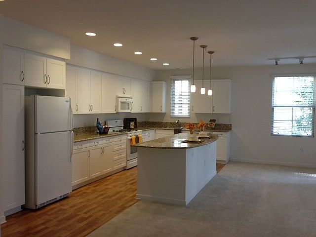 2nd image of 430 Enclave Cir APT 305