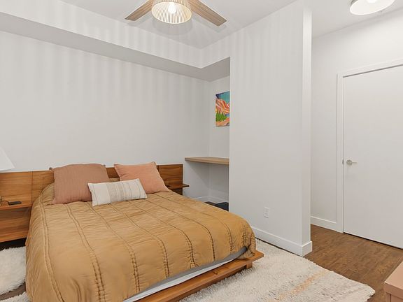 5th image of 37841 Cleveland Ave #308