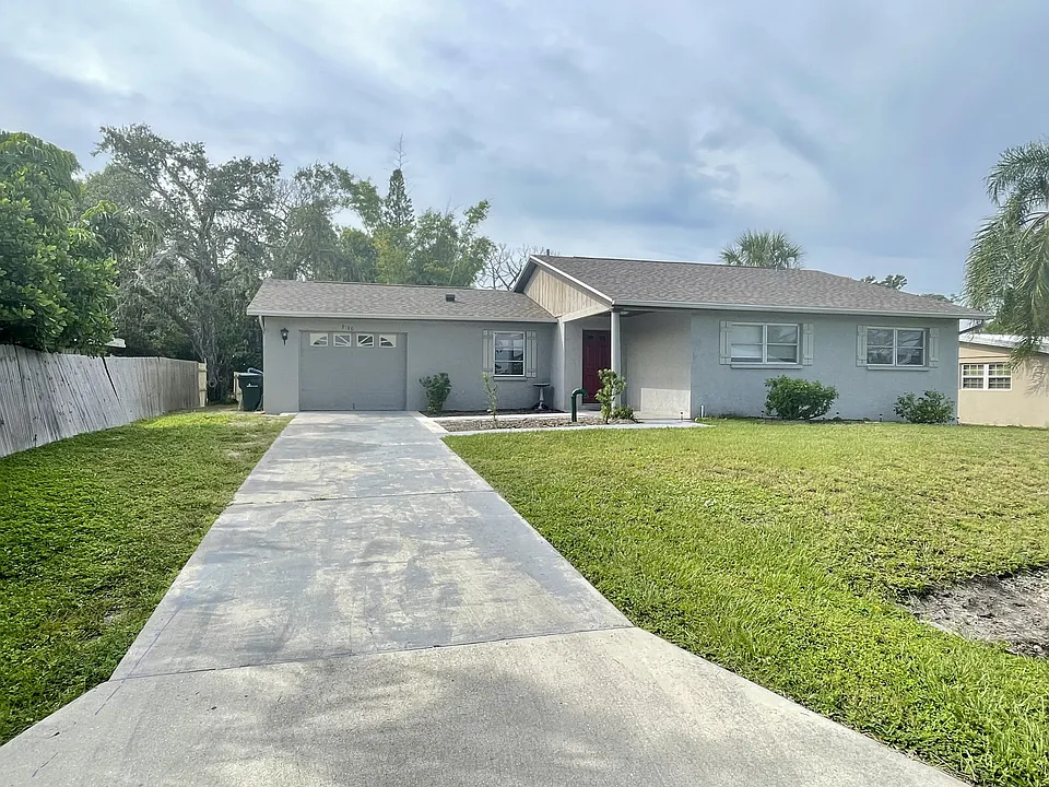 2120 Outer Dr