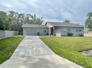 2120 Outer Dr, Sarasota, FL 34231