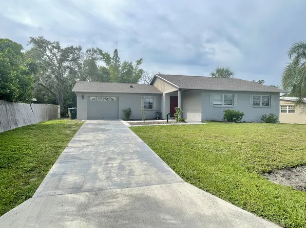 2120 Outer Dr, Sarasota, FL 34231