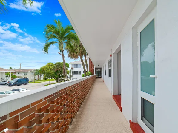 2050 NE 39th Street Unit 209e, Lighthouse Point, FL 33064