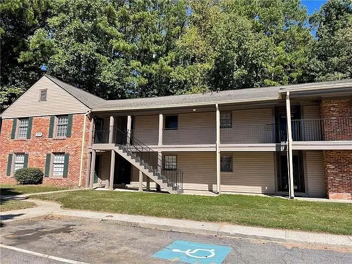 3117 Colonial Way #J — Photo 9