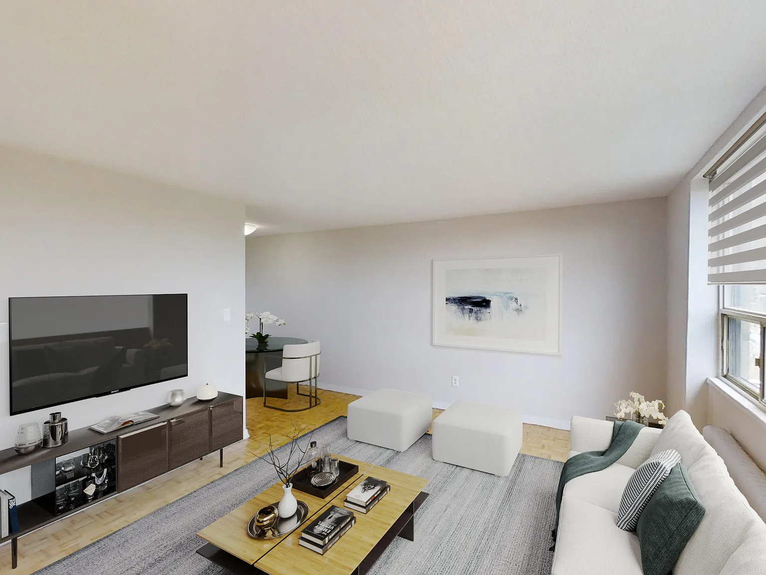 15 Leslie Street — Photo 3
