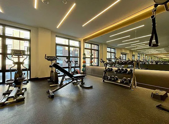 Rented by eRealty Advisors USA Inc | media 10