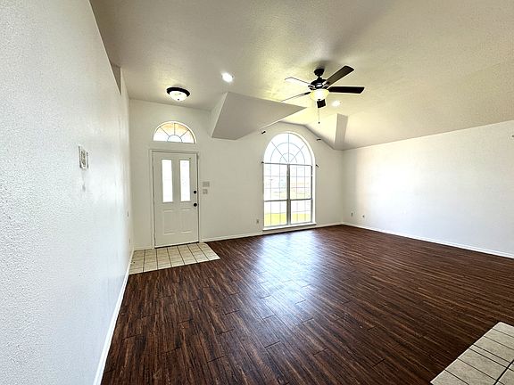 4th image of 8732 San Joaquin Trl