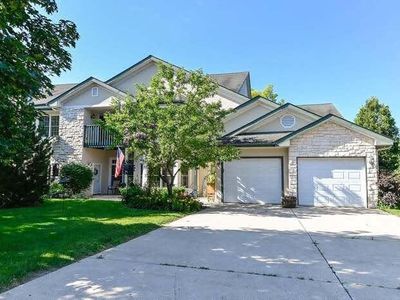 10270 West Deerwood LANE UNIT 5, Franklin, WI, 53132