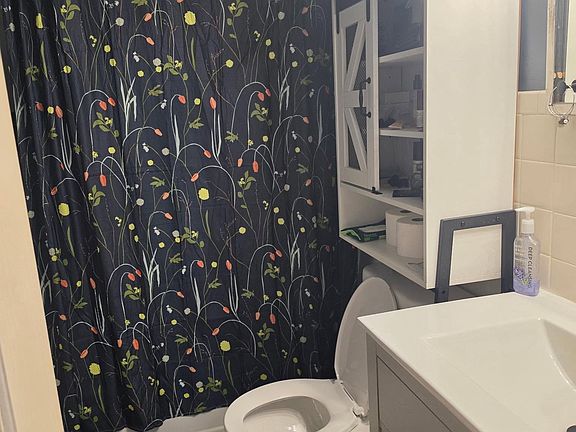 5th image of 120 N Lawrence St #1