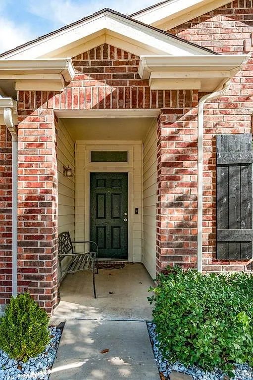 3 bed, 1764 sqft, $1,895 — Photo 2