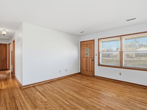 3rd image of 4232 N Libby Ave