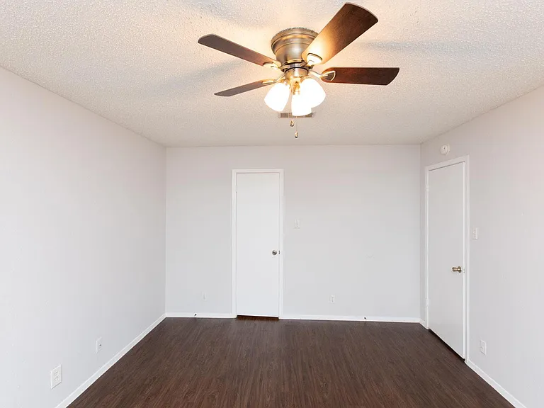 2102 Courtney St #A — Photo 7