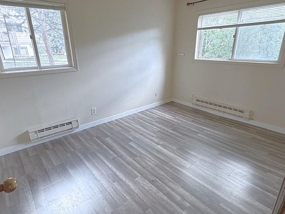 2nd image of 998 W Beaver Creek Blvd #D-102