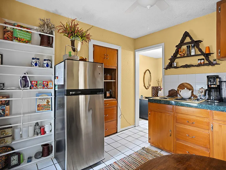 303 Morningside Dr — Photo 11