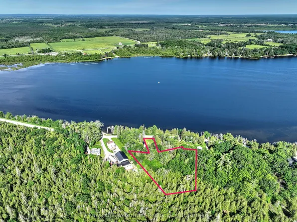 114 Lake Dalrymple Rd, Kawartha Lakes, ON L0K 1W0