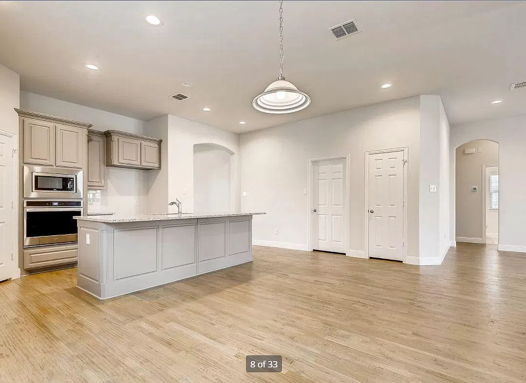 3 bed, 1911 sqft, $2,400 — Photo 4