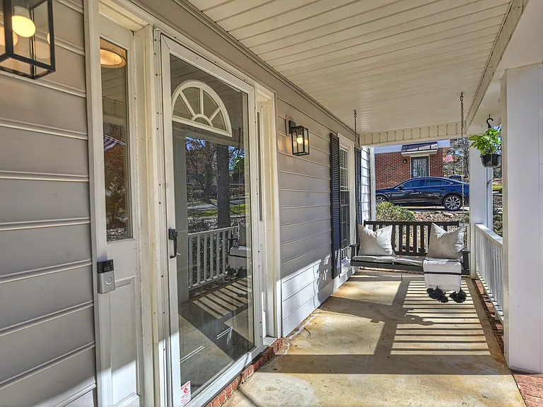 707 Riverwood Rd — Photo 3