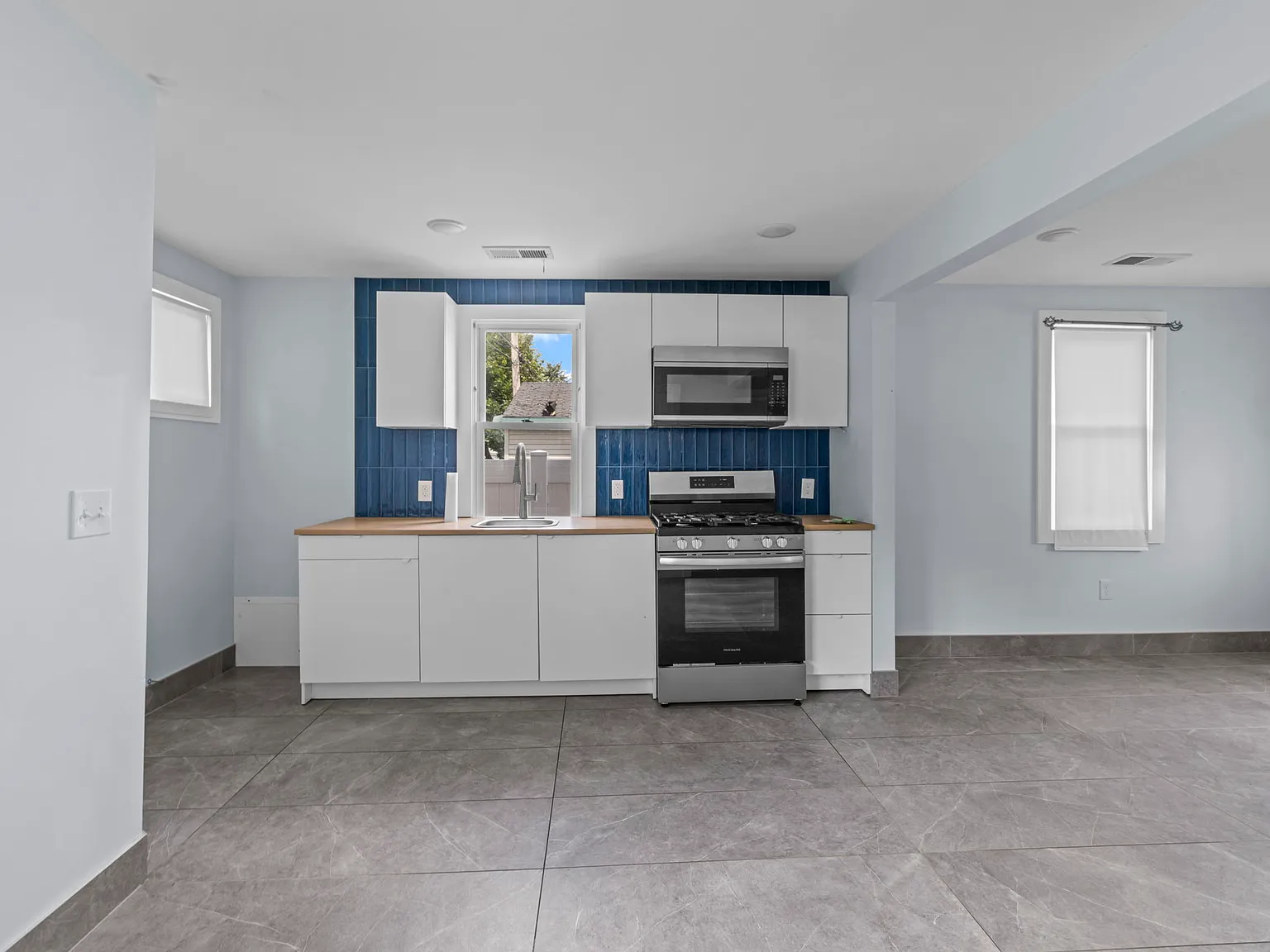 2 bed, 844 sqft, $1,400 — Photo 4