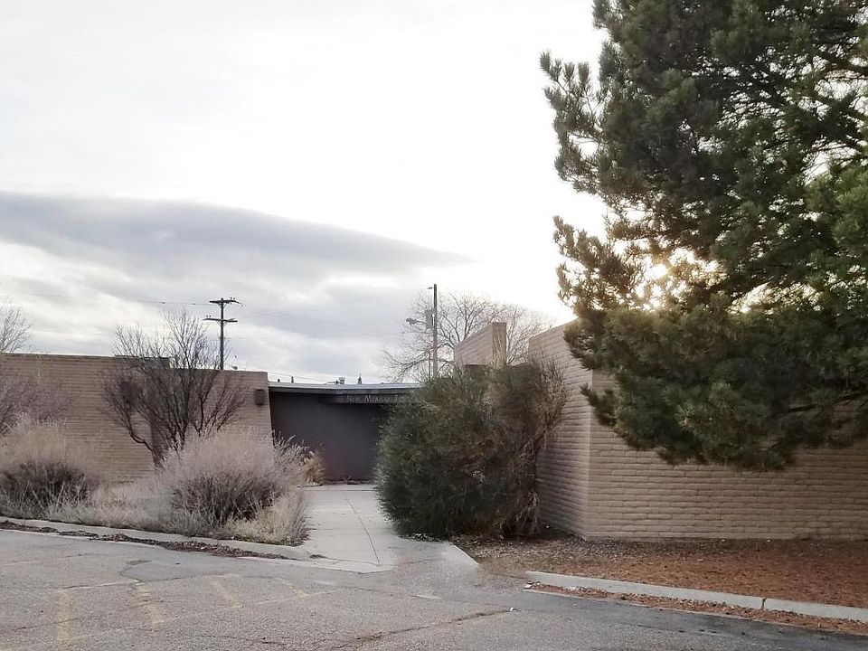 2nd image of 653 W Arrington St
