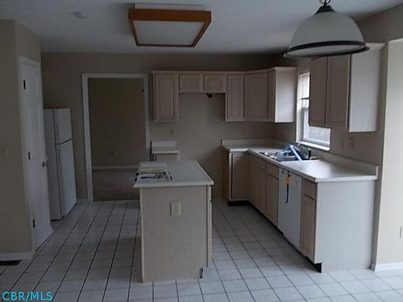 3rd image of 2901 Wynneleaf St