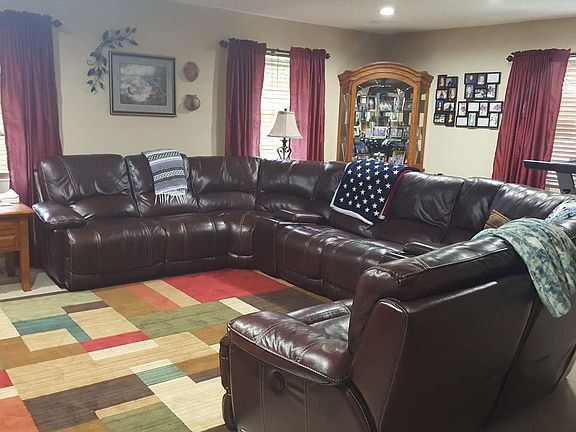 2nd image of 598 NW Brady Cir