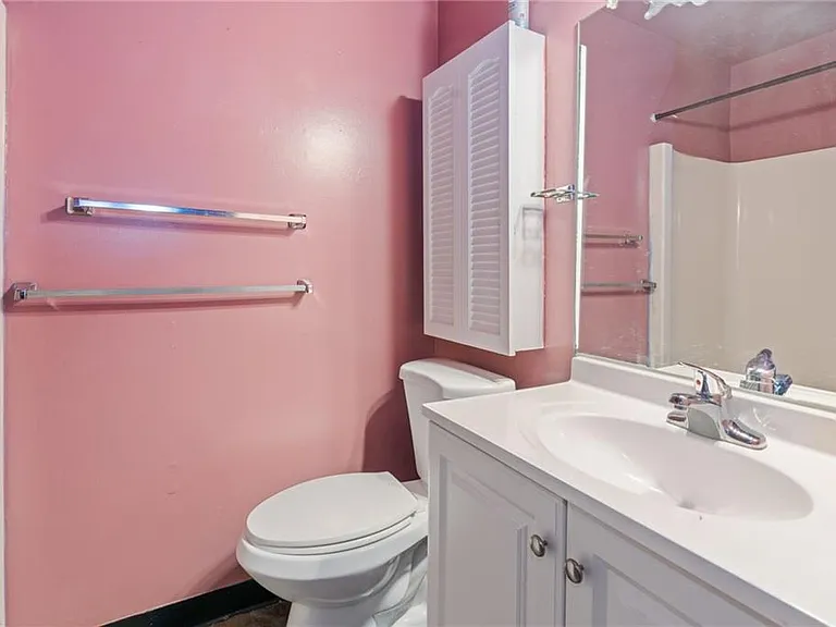 1365 E Tanners Creek Dr — Photo 16