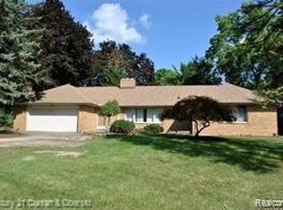 26800 W Six Mile Rd, Redford, MI 48240