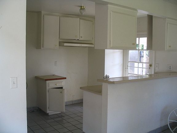 4th image of 3374 Big Dalton Ave