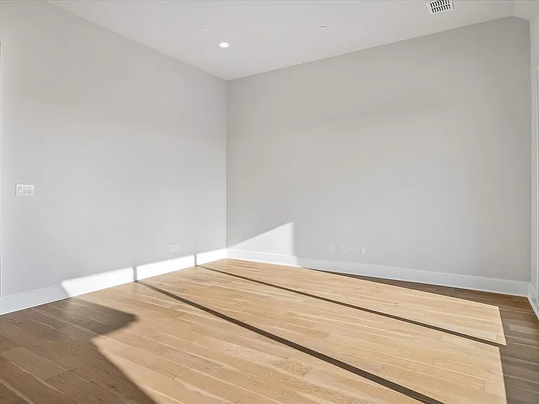 6005 Laurel Ln — Photo 19