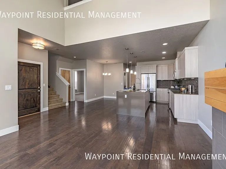 1415 E Lone Creek Dr — Photo 11